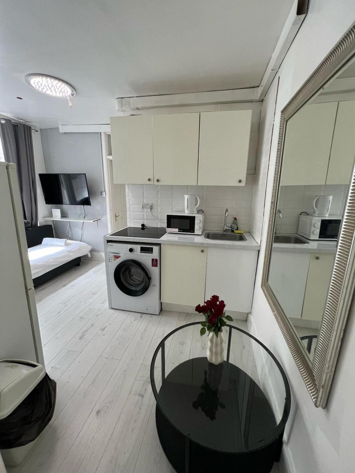 Lovely Ground Floor Miles * London