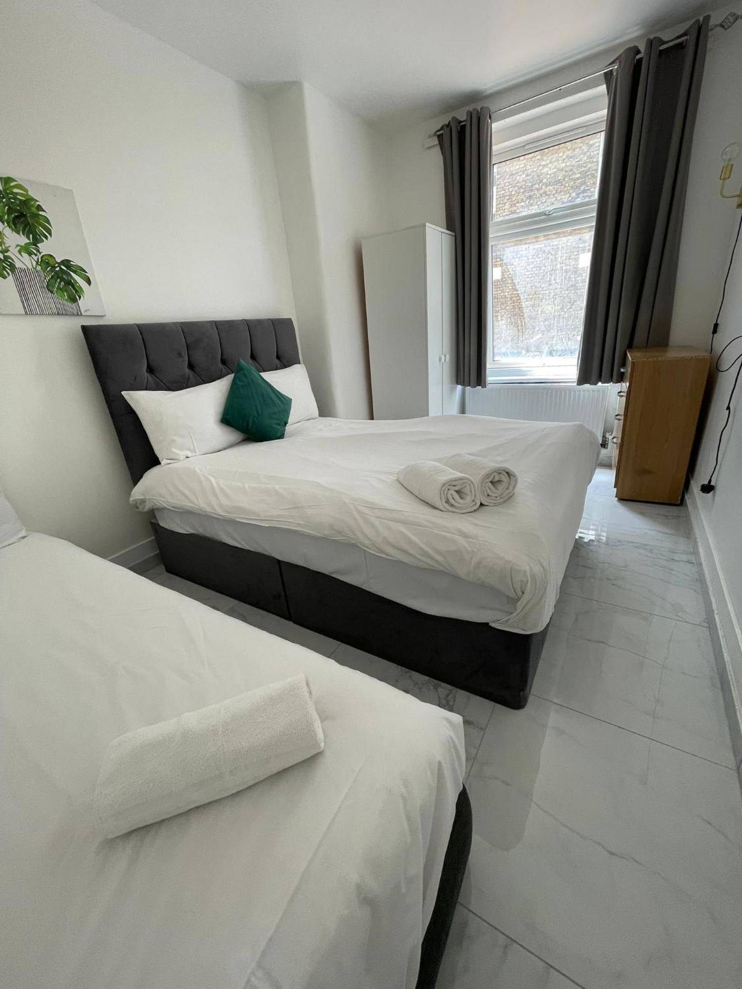 Lovely Ground Floor Miles London